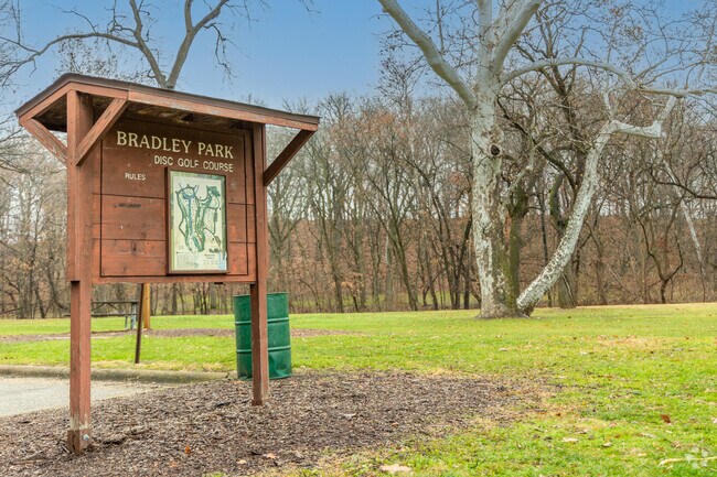 Bradley Park has disc golf and walking trails in West Peoria.