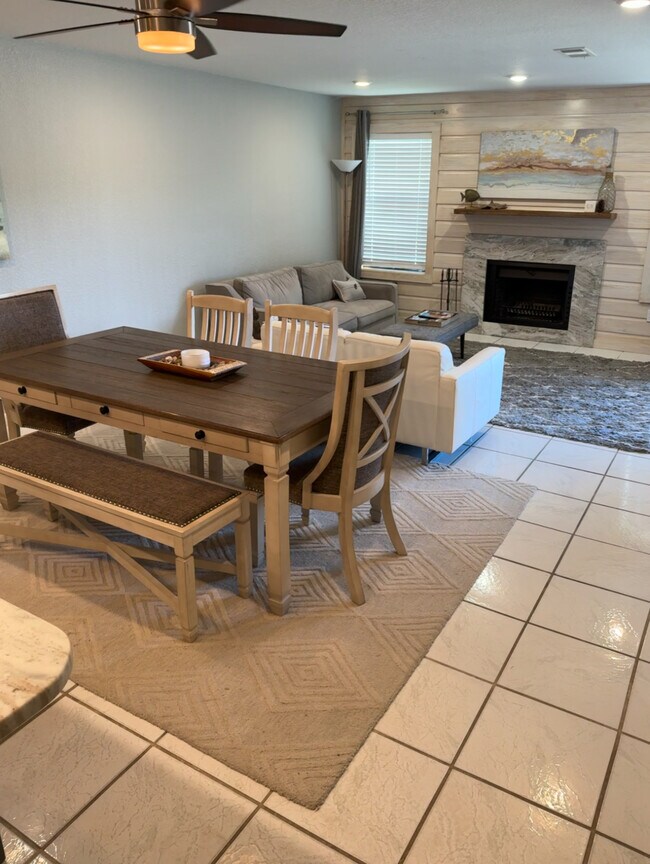 604 Highcrest Dr Unit The Hideaway, Marble Falls, TX 78654