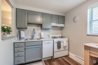 3 Marhoefer Dr, Pittsburgh, PA 15236
