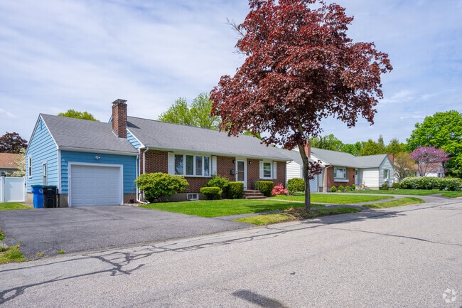 You'll find a fair amount of single-family split-level style homes in Belmont Center.