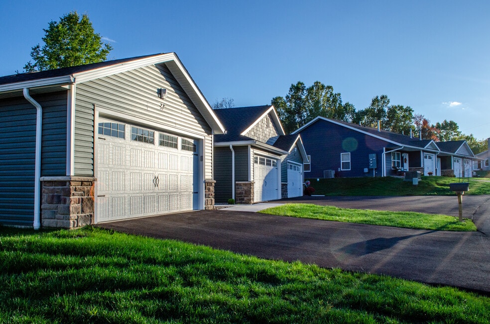 The Fairway at Waters Edge, Columbiana, OH 44408 - photo 1