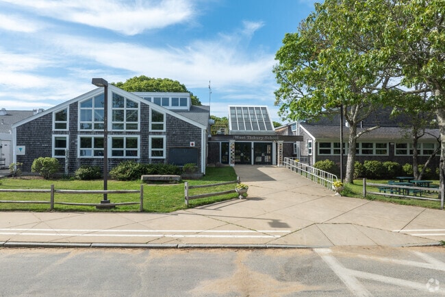 West Tisbury School received an overall B rating from Niche.