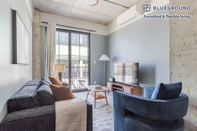 187 Kent Ave unit FL4-ID2080, Brooklyn, NY 11249 - photo 3