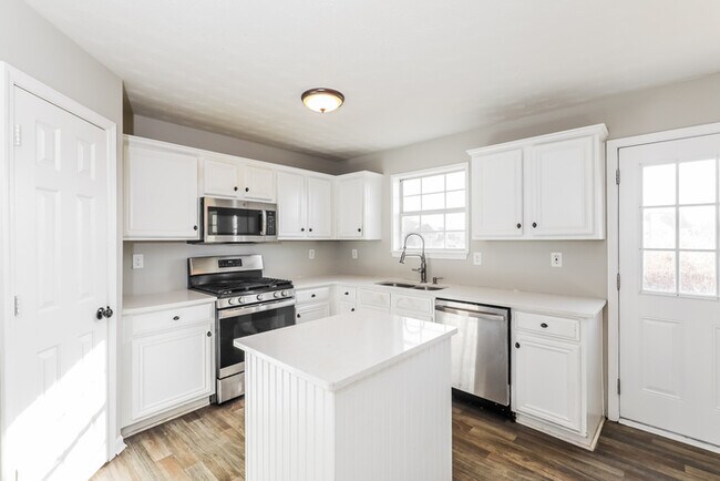 12206 Stillman Ct, Hampton, GA 30228 - photo 5