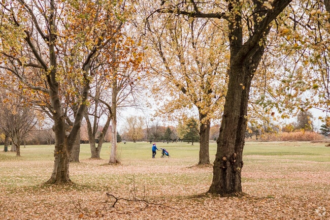 Hyde Park in Niagara Falls has a public golf course with 27 holes.