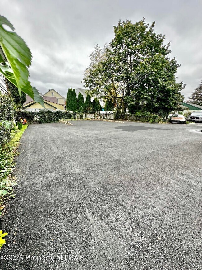 44 Shoemaker St, Kingston, PA 18704 - photo 3