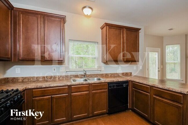 315 Roland Manor Dr, Dacula, GA 30019 - photo 7