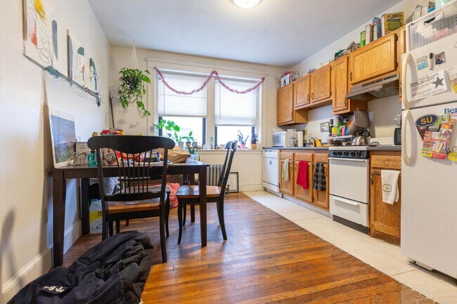 33 Egremont Rd unit 1, Brighton, MA 02135 - photo 2