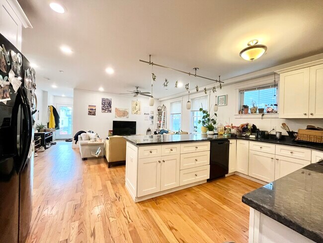 10 Fern St, Allston, MA 02134 - photo 3