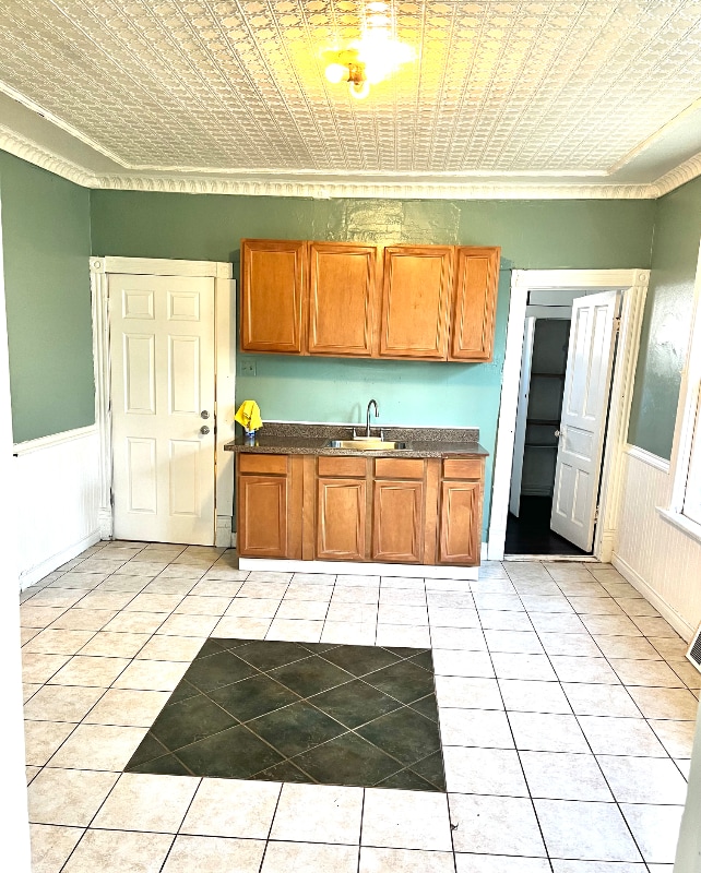 2164 S 15th St Unit Lower unit, Milwaukee, WI 53215
