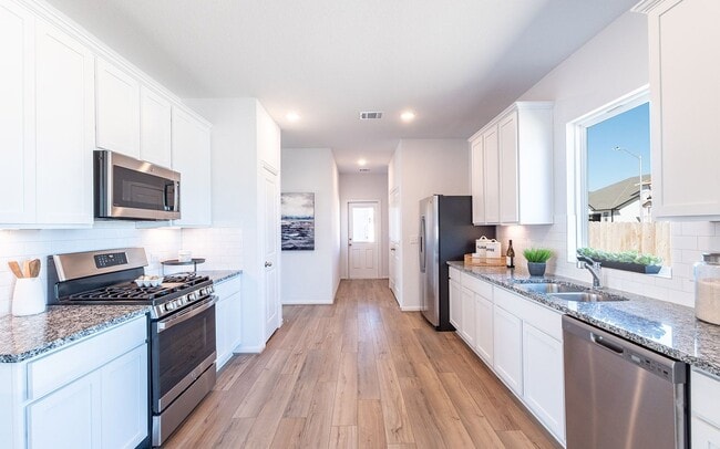 110 Olympic Park Dr unit 36451571, Kyle, TX 78640 - photo 7