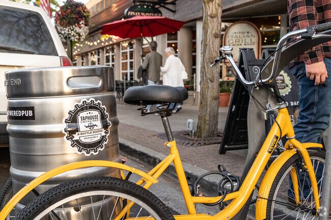 Drinking spots like Taphouse Unchained serve local brews and food near Cherry Hill.