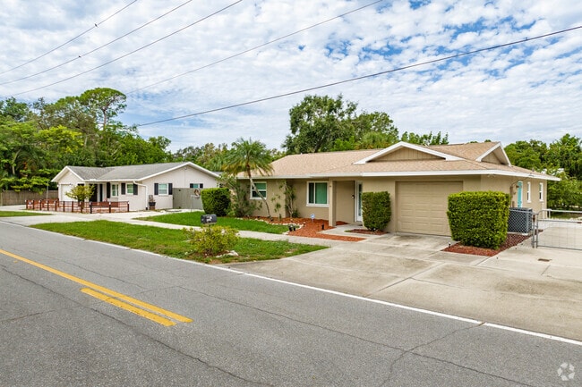 Updated classic ranch homes with stylish landscaping in Vamo.