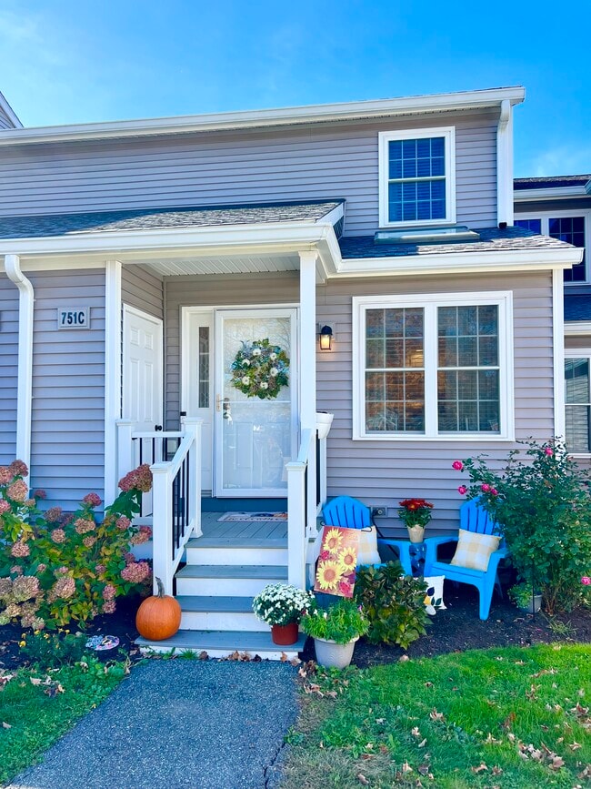 751 Long Hill Rd Unit 751 #C, Middletown, CT 06457