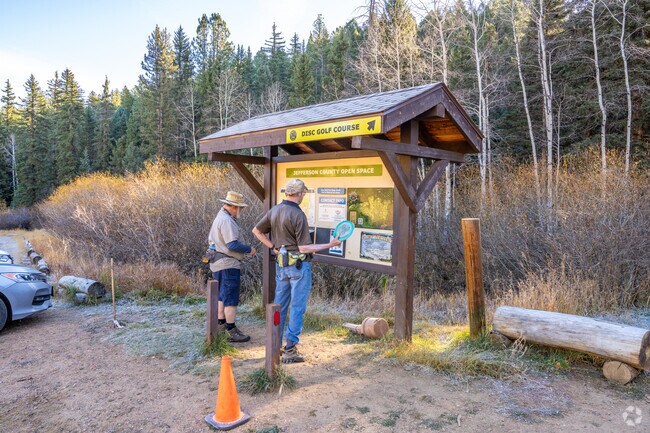 Beaver Ranch Park features a 18 hole disc golf course.
