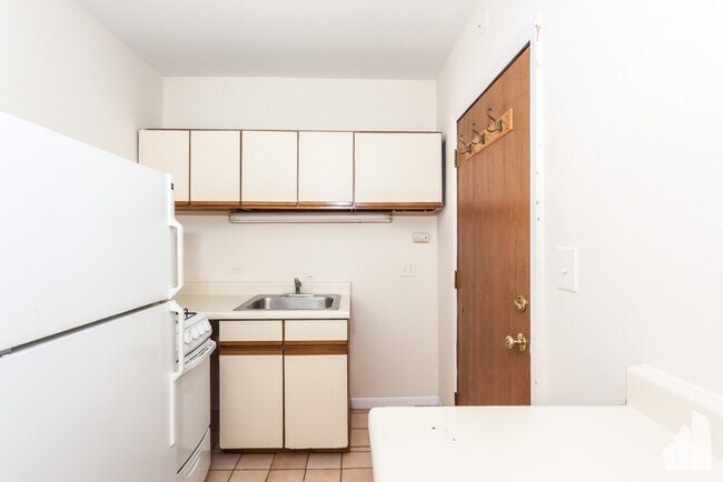 809 W Cornelia Ave unit A207, Chicago, IL 60657 - photo 6