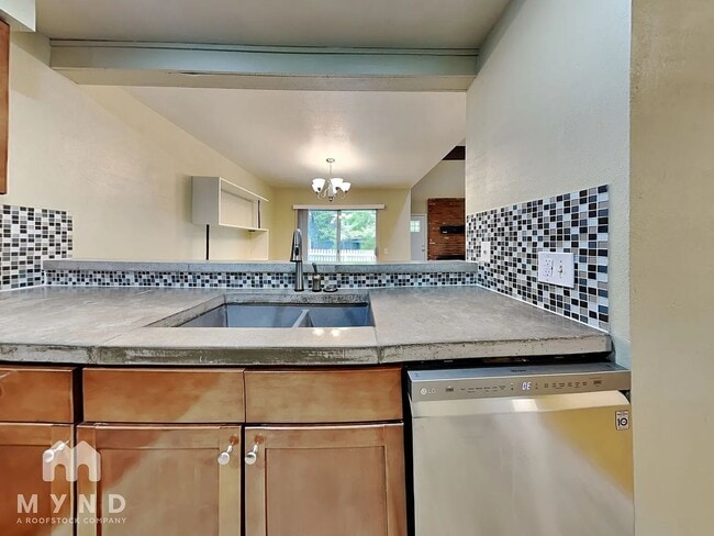 2002 S Helena St, Aurora, CO 80013 - photo 5