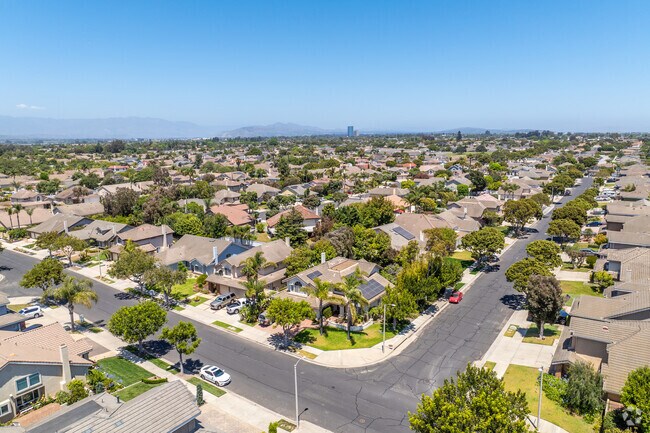 The Cabrillo neighborhood of Oxnard features mainly single family homes.