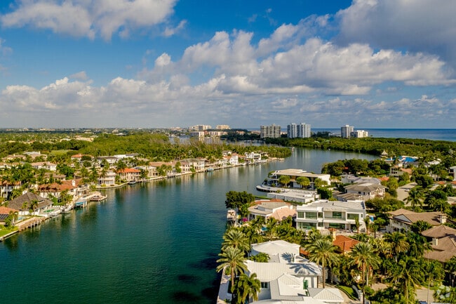 Sprawling across Florida’s Atlantic Coast, Boca Raton offers scenic views and vibrant living.