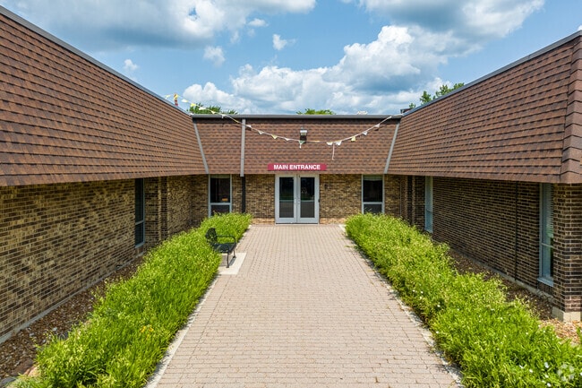 John L. Sipley Elementary School is a highly-rated, public school located in Woodridge, IL.