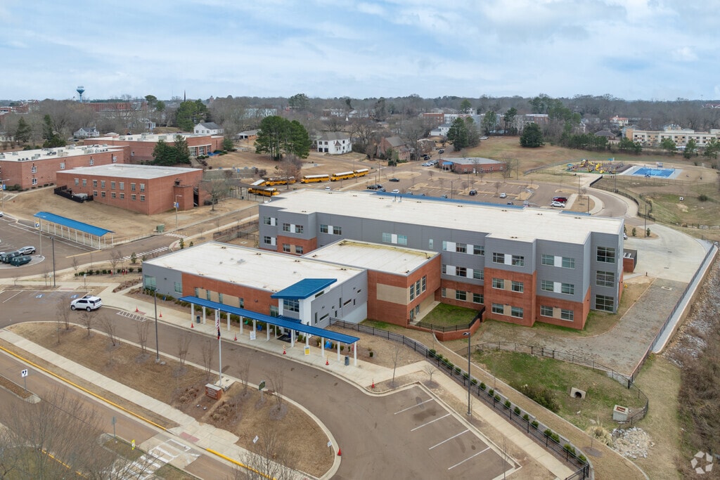 Central Elementary maintains a student-teacher ration of 14:1.