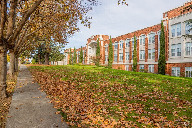 Unlocking Potential at San Mateo High School: A Gateway to Academic Brilliance.