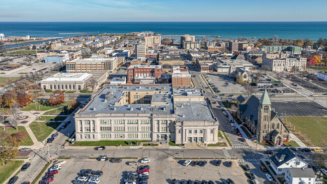 Send your High Schoolers to the esteemed Harborside Academy in Kenosha.