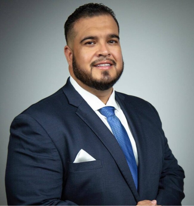 Agent Photo