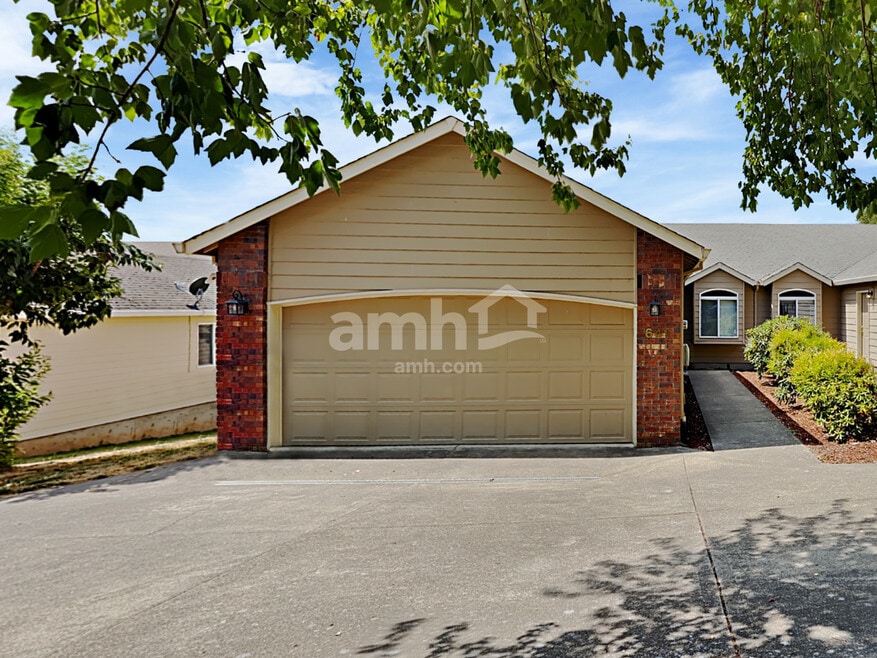 641 NW Meadows Dr, McMinnville, OR 97128 - photo 1