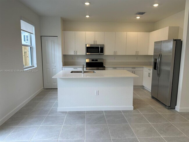 16223 SW 289th St, Homestead, FL 33033 - photo 7