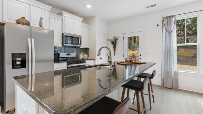 201 Hillsdale Place unit 36478542, Martinsburg, WV 25403 - photo 5