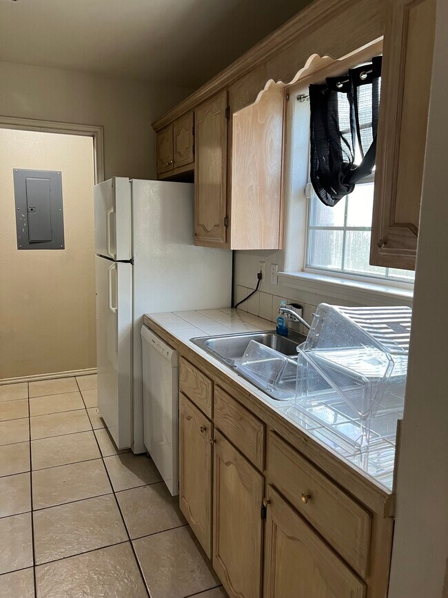 817 Sonesta Dr unit 2, Harlingen, TX 78550 - photo 7