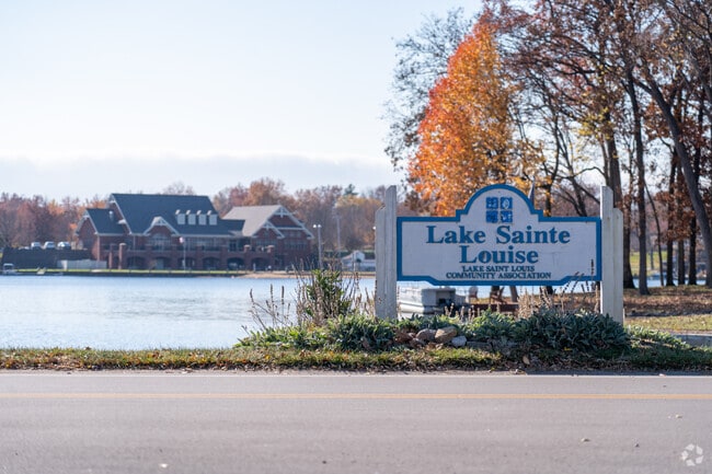 The smaller of the two lakes, Lake Saint Louis, is home to the community association.