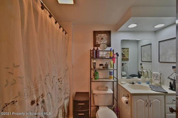 116 W Mary St unit SECOND FLOOR, Old Forge, PA 18518 - photo 5