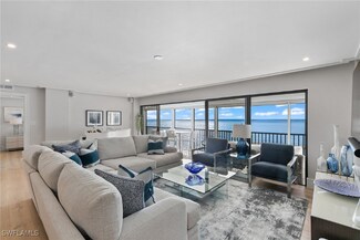 2171 Gulf Shore Blvd N Unit 502, Naples, FL 34102