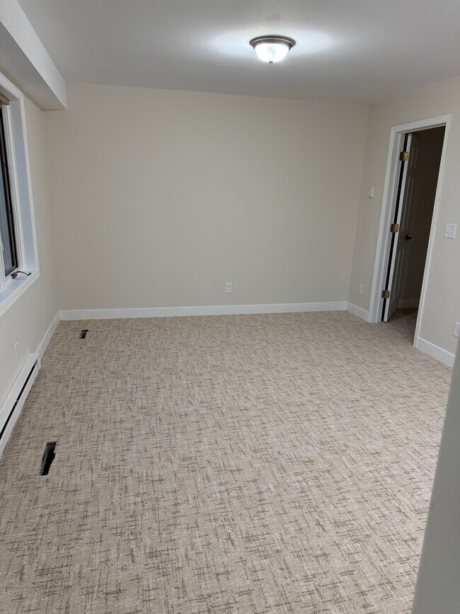 5500 Vagabond Ln N, Plymouth, MN 55446 - photo 6