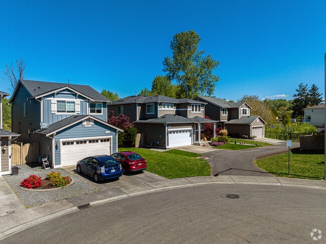 This cul-de-sac in West Fife features beautiful Craftsman inspired homes.