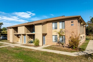 123 University Place Dr, Pontiac, MI 48342