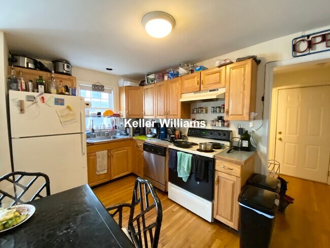 64 Hillside St unit 1, Roxbury Crossing, MA 02120 - photo 3
