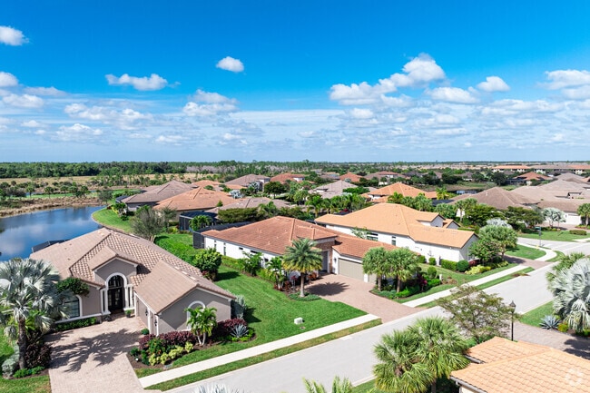 Esplanade Golf and Country Club is centrally located in Naples, close to shopping and dining.