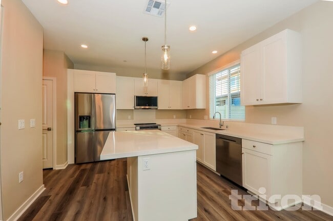 29397 Walnut Tree Way, Winchester, CA 92596 - photo 3