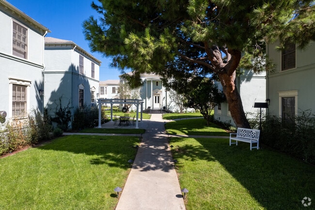 1828-1850 N Edgemont Street Los Angeles, CA 90027, Los Angeles, CA 90027 - photo 3