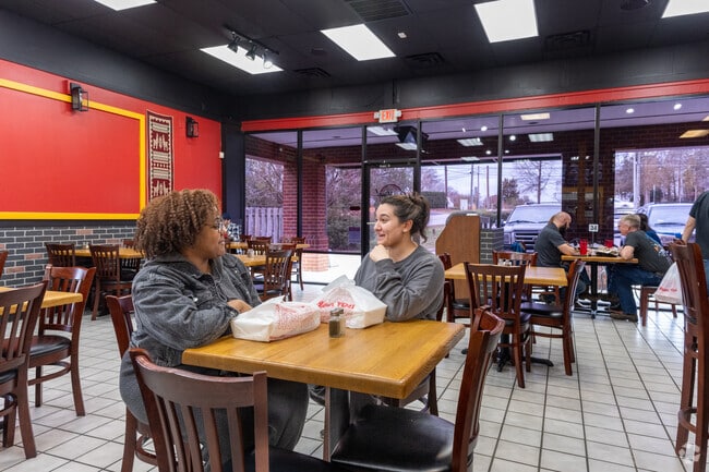 For great Latin food, locals stop by Que Viva Latin Street Grill near South Fork.