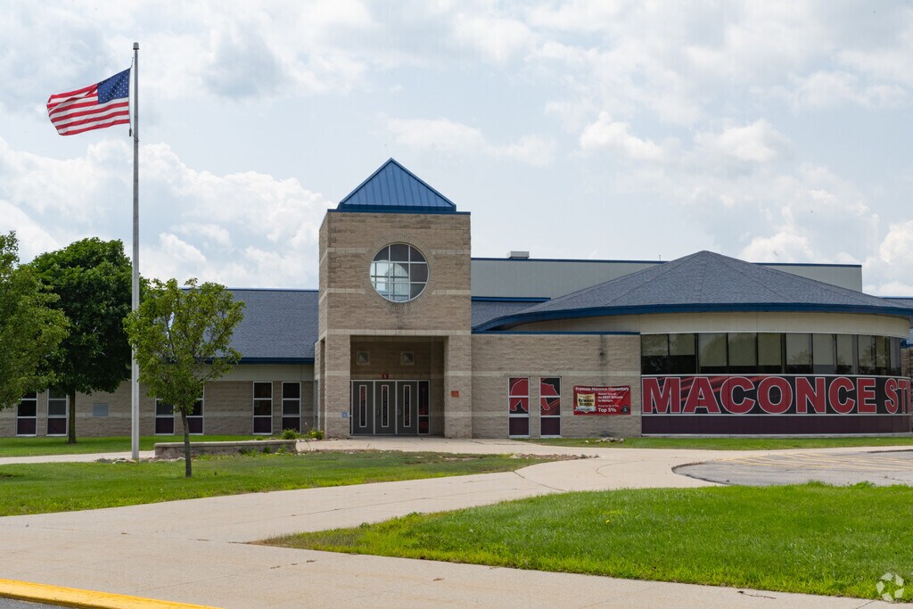 Francois Maconce Elementary School building in St Clair County.