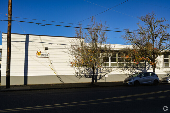 Sunstone Montessori School provides private education in the neighborhood of 
Woodstock.