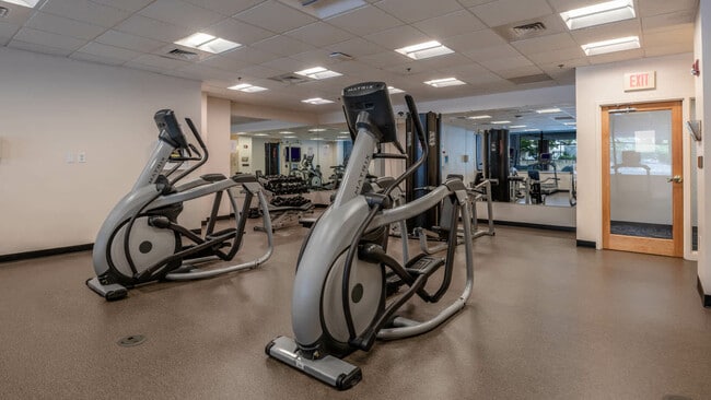 14 Summer St unit 1205, Malden, MA 02148 - photo 3