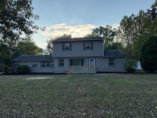 3565 Crooks Rd, Troy, MI 48084
