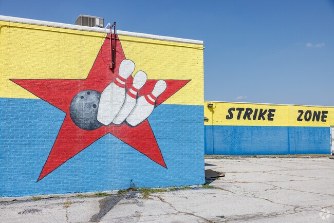 Strike Zone offers bowling and family fun in Aurora.