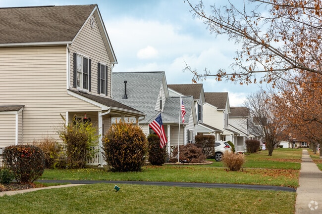 This Far South row of homes is typical of well maintained quality builds in the community.