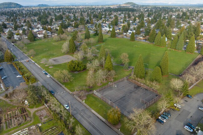 Aerial view of Brentwood Park